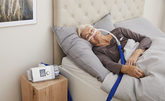 COPD-Frau-schläft-High-Flow-Therapie